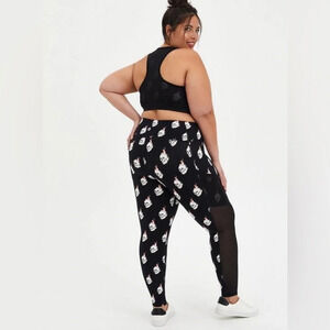 Torrid Performance Core Mesh Side Inset Active Legging Skulls Fire Plus Size 1X